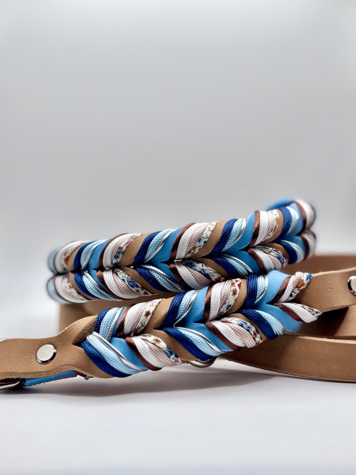 Halsband blau mit Blütenband